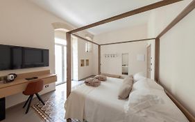 Meteoron Luxury Rooms